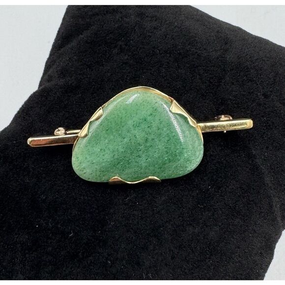Vintage 14k Yellow Gold Polished Natural Shape Jade Brooch Pin Estate Jewelry - Picture 1 of 12